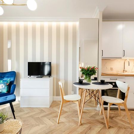 Sky Home- Blue Apartament -Manufaktura, Bezplatny Parking, Klima, Dostep Na Kod Łódź Exterior foto